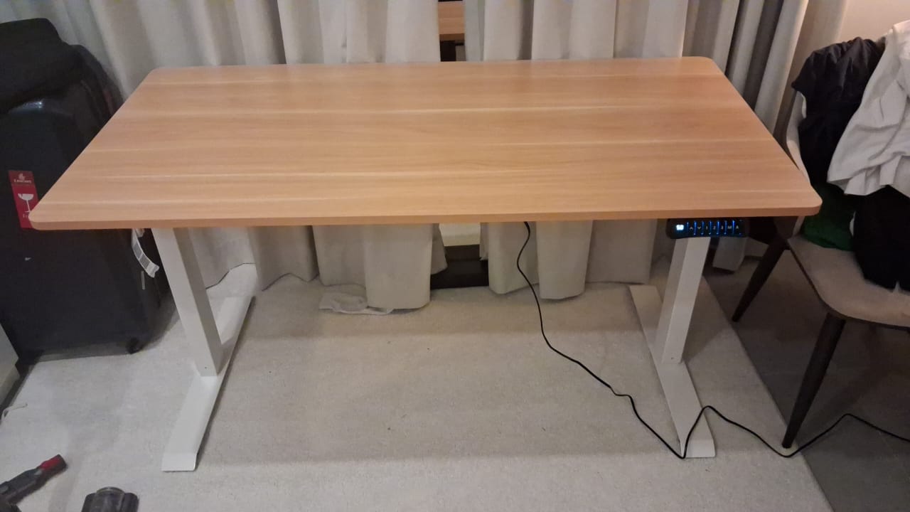 140x70cm Electric Height Adjustable Desk – Ergonomic Sit-Stand